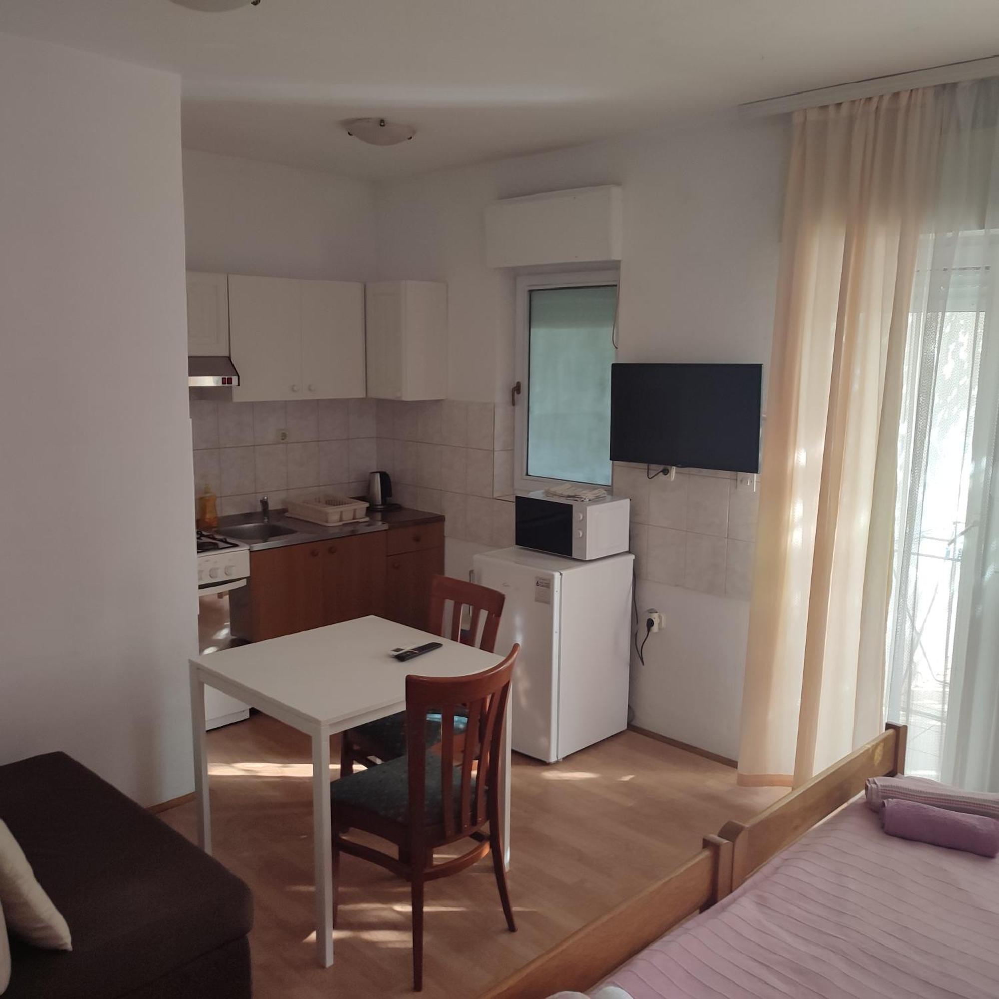 Apartmani Ledenko Kastela Ngoại thất bức ảnh